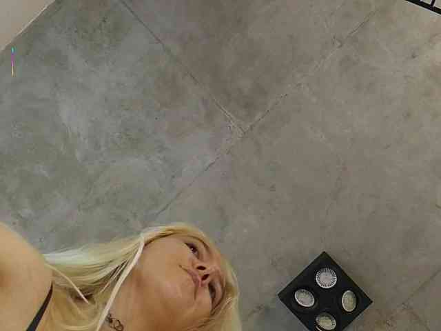 Bella_Byers webcam