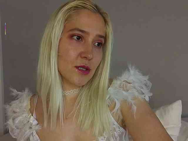 Bella_Byers webcam