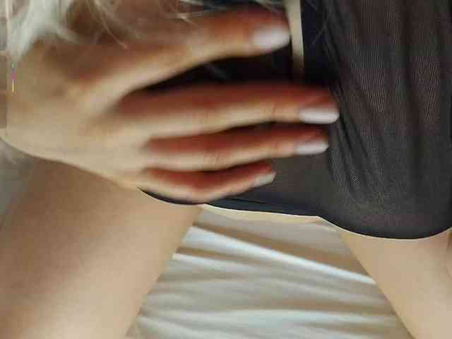 Bella_Byers webcam