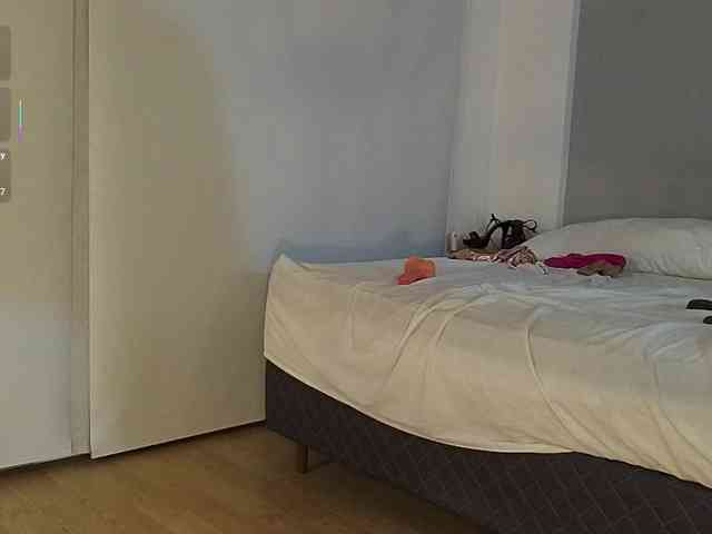 Bella_Byers webcam