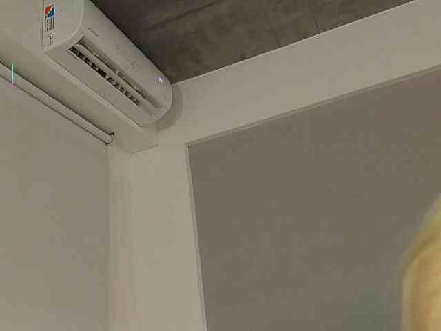 Bella_Byers webcam