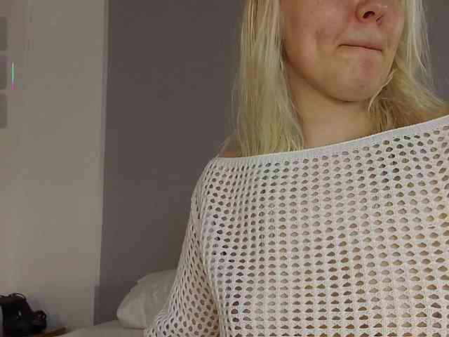 Bella_Byers webcam
