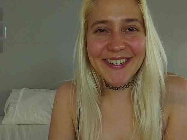 Bella-J Sex Cam Show