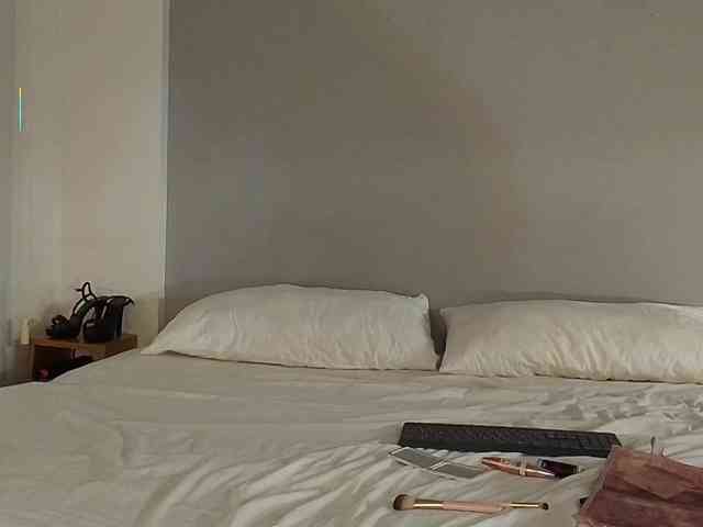 Bella_Byers webcam