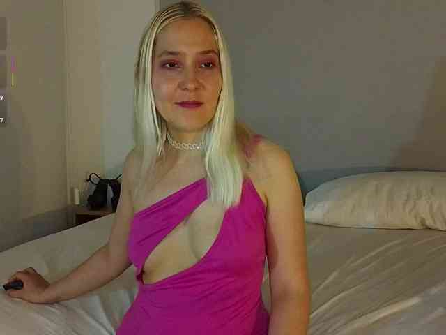 Bella_Byers webcam