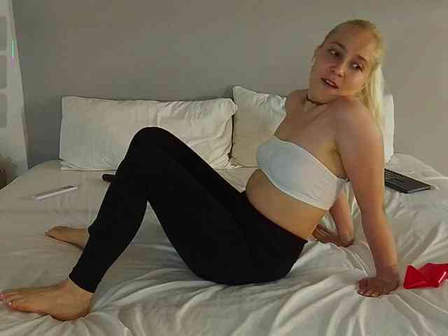 Bella_Byers webcam