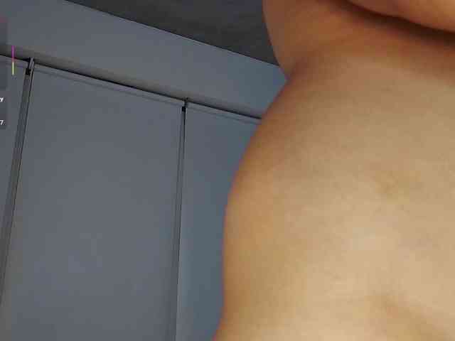 Bella_Byers webcam