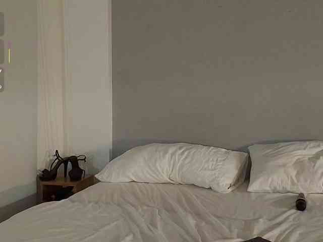 Bella_Byers webcam