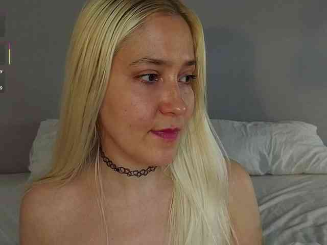 Bella_Byers webcam