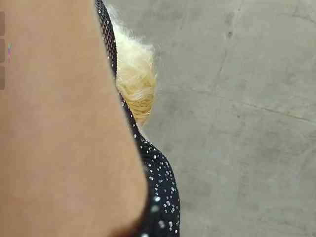Bella_Byers webcam