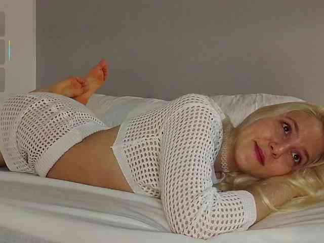 Bella_Byers webcam