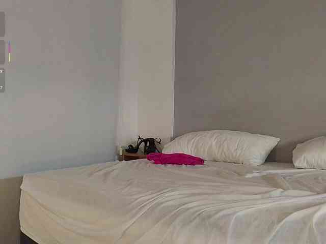 Bella_Byers webcam