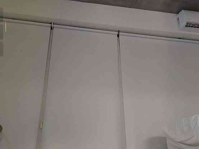 Bella_Byers webcam