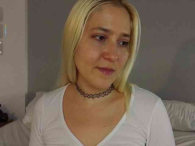 Bella_Byers webcam