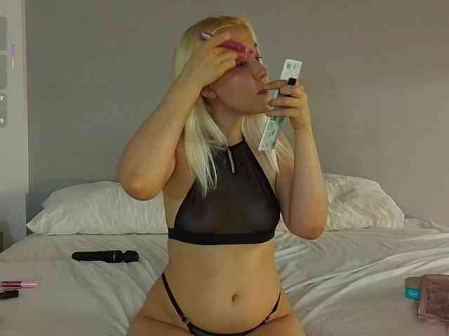 Bella_Byers webcam