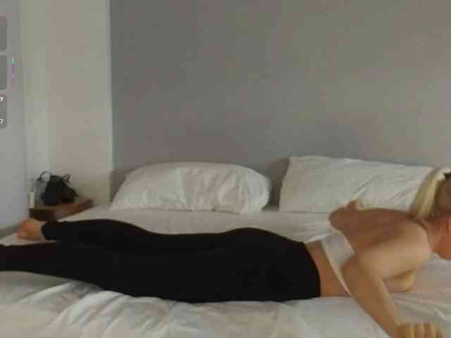 Bella_Byers webcam
