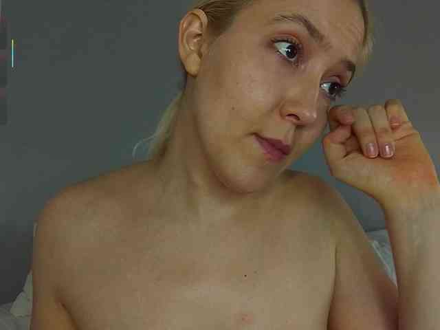 Bella_Byers webcam
