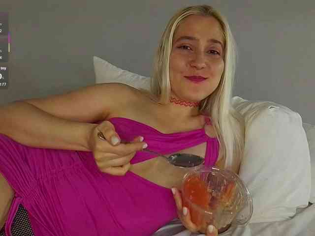 Bella_Byers webcam