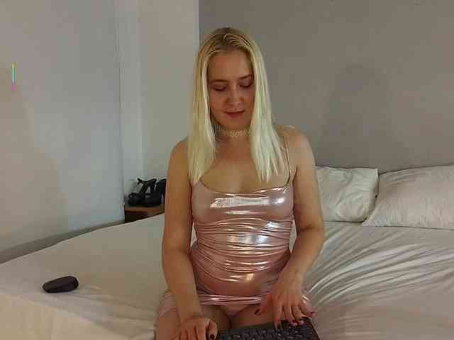 Bella_Byers webcam