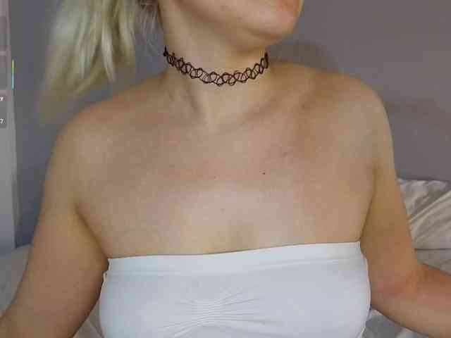 Bella_Byers webcam