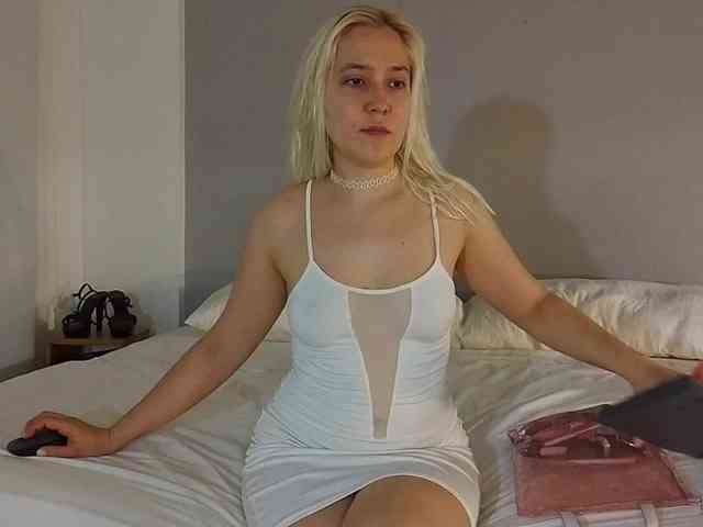 Bella_Byers webcam