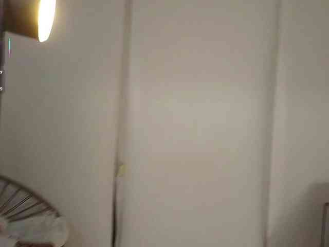 Bella_Byers webcam