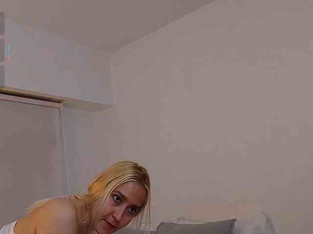 Bella_Byers webcam
