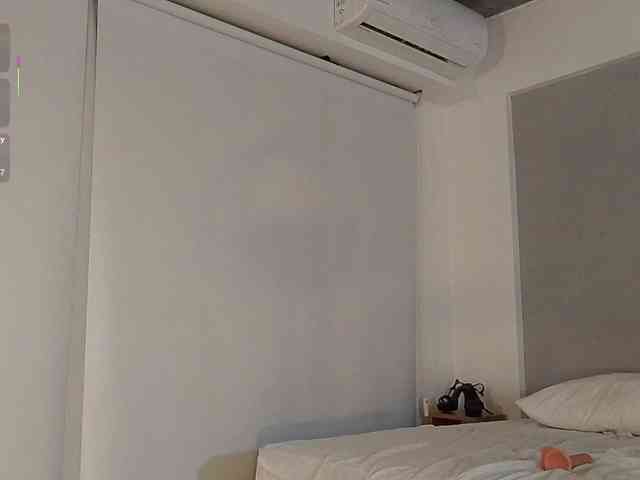 Bella_Byers webcam