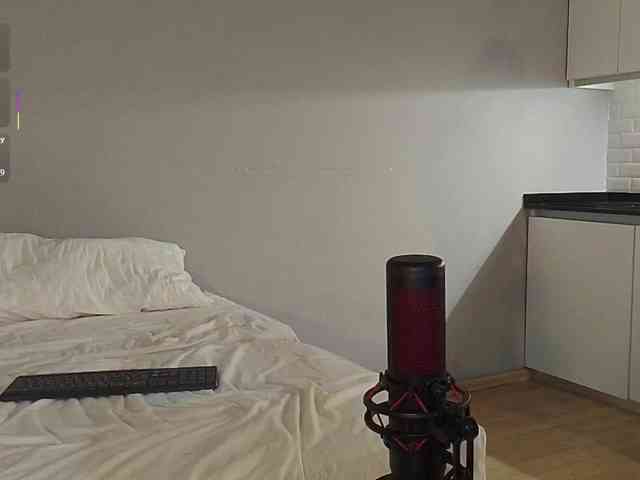 Bella_Byers webcam