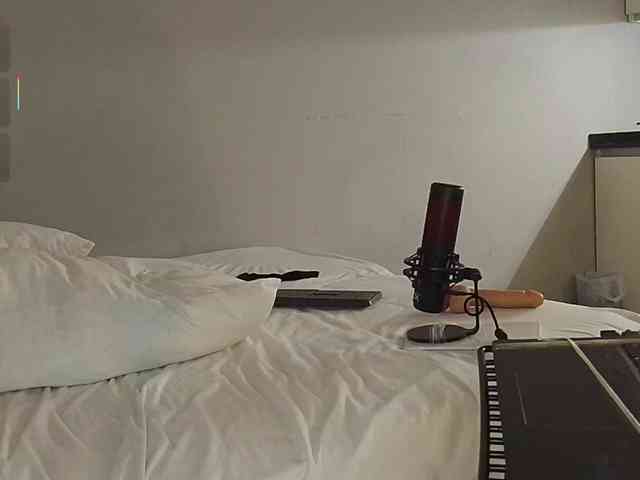 Bella-J Sex Cam Show