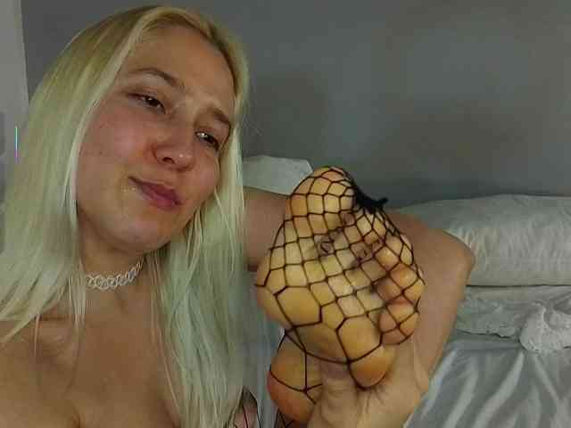 Bella_Byers webcam