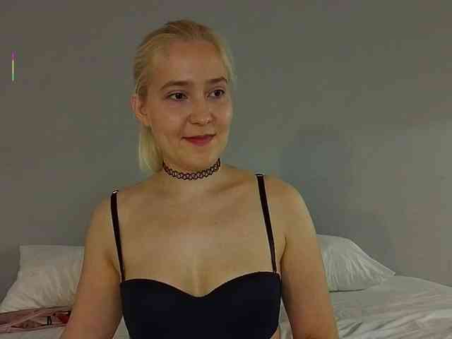 Bella_Byers webcam
