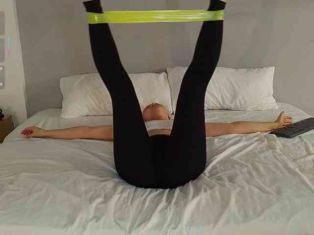 Bella_Byers webcam