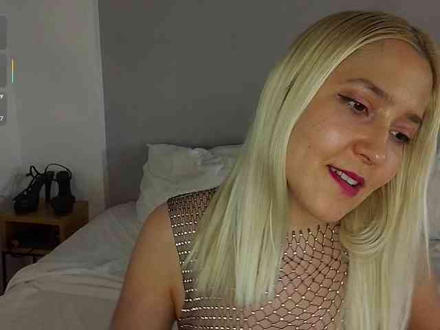 Bella_Byers webcam