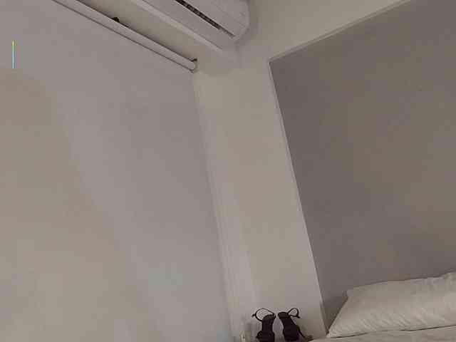 Bella_Byers webcam