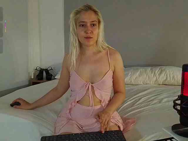 Bella_Byers webcam