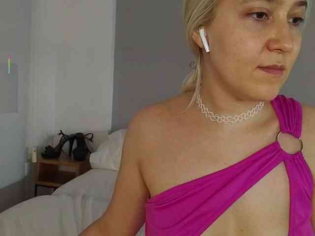 Bella_Byers webcam