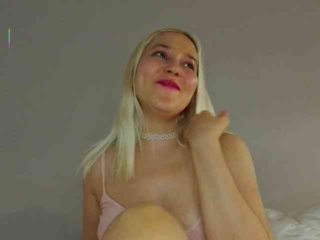 Bella_Byers webcam