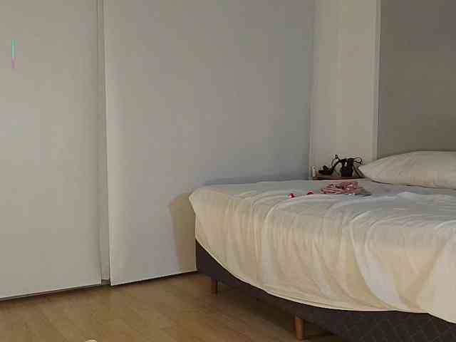 Bella_Byers webcam