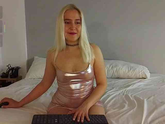 Bella_Byers webcam