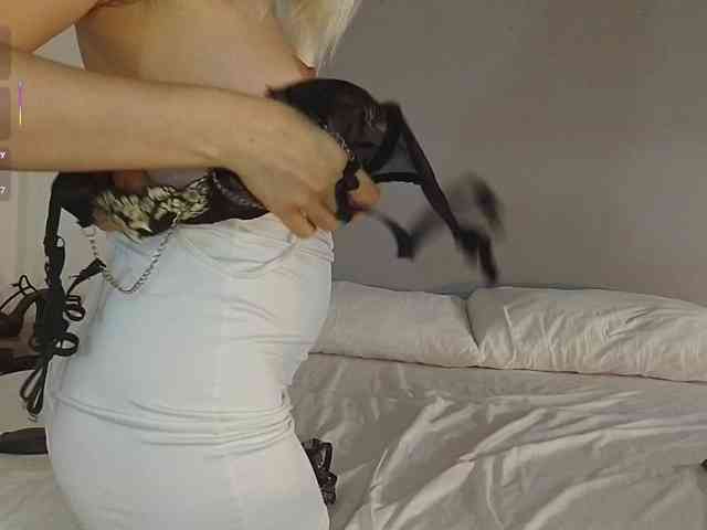 Bella_Byers webcam