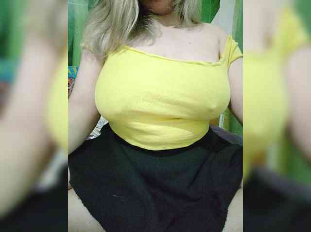 AmandaGreat Live Webcam on BongaCams
