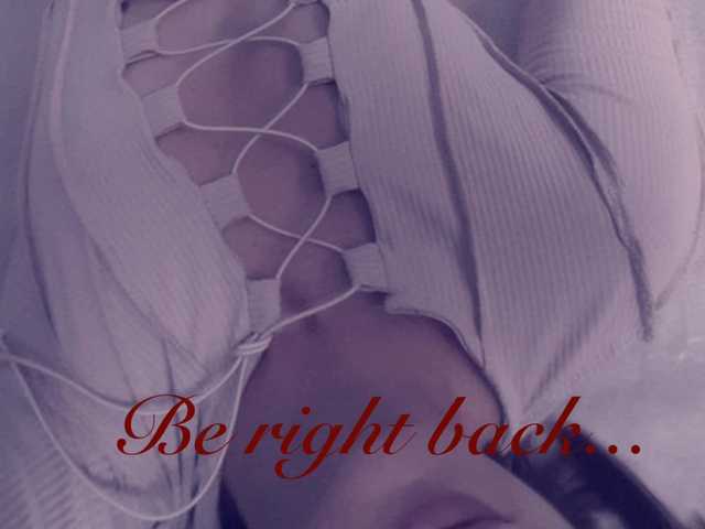 Jenniee live cam on BongaCams