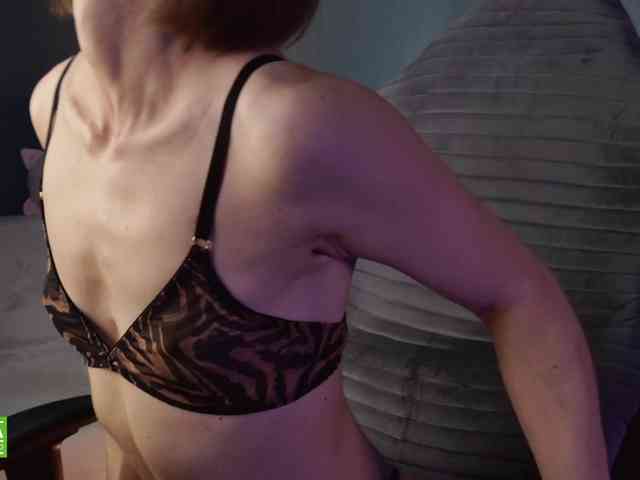 Jenniee webcam