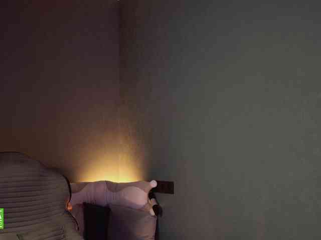 Jenniee webcam