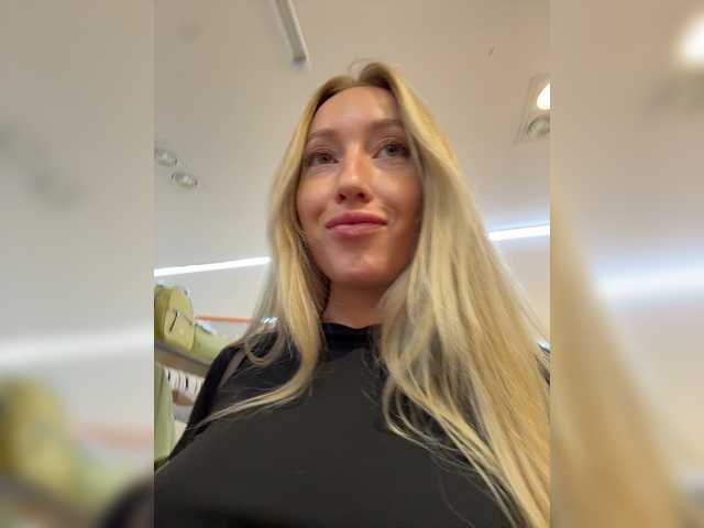 go to chat with Chloee