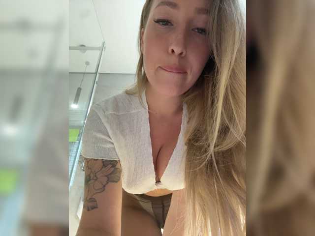 Chloee live cam
