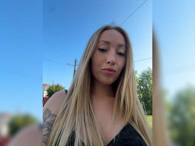 go to chat with Chloee