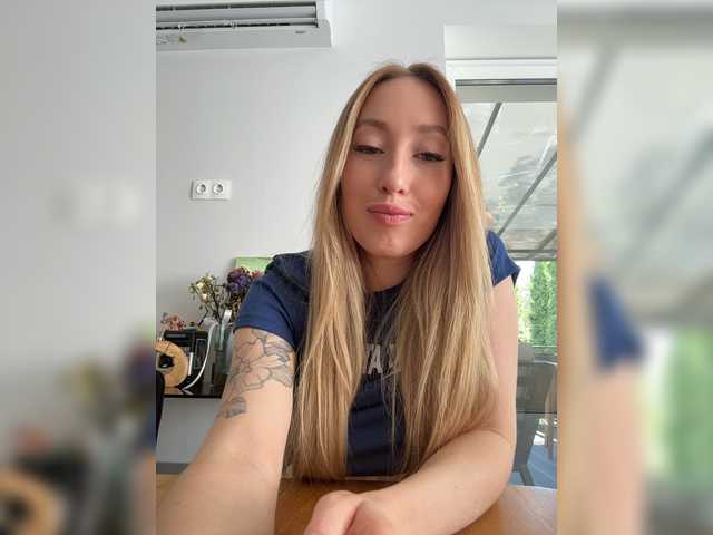 Chloee live cam