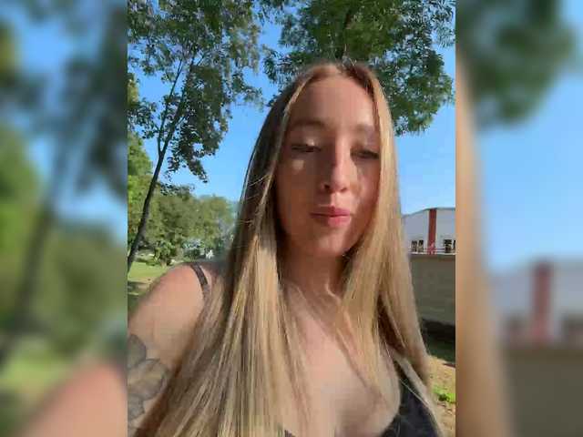 Chloee live cam